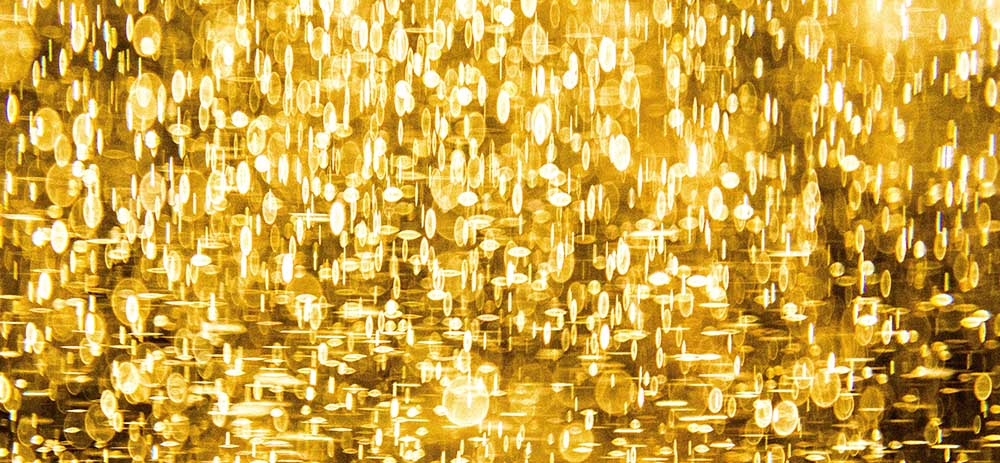金色(ゴールド)のスピリチュアル、風水的エネルギーとは。金運に効く黄色の効果、開運グッズ。